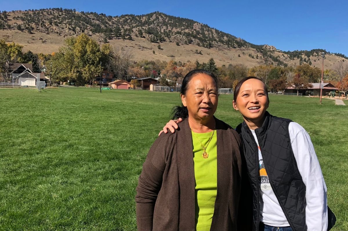 Hmong Nguyễn and her mother Kia Ly smile for a photo