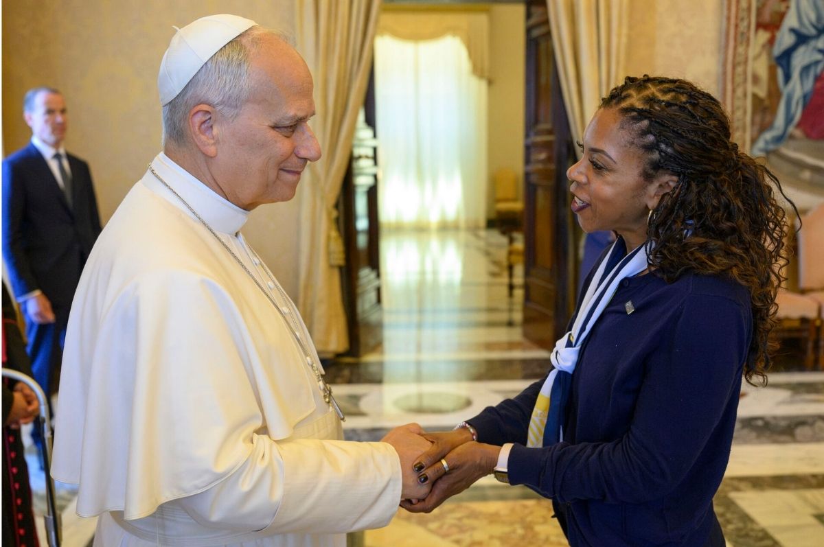 President Shawna Cooper Whitehead and Pope Leo XIV