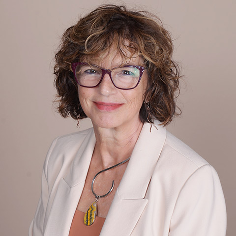 Head shot of Shari Plantz Masters